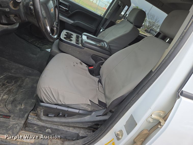 image for item EO0644 2019 Chevrolet Silverado 3500HD Crew Cab pickup truck