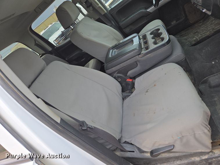 image for item EO0644 2019 Chevrolet Silverado 3500HD Crew Cab pickup truck