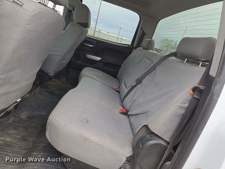 image for item EO0644 2019 Chevrolet Silverado 3500HD Crew Cab pickup truck