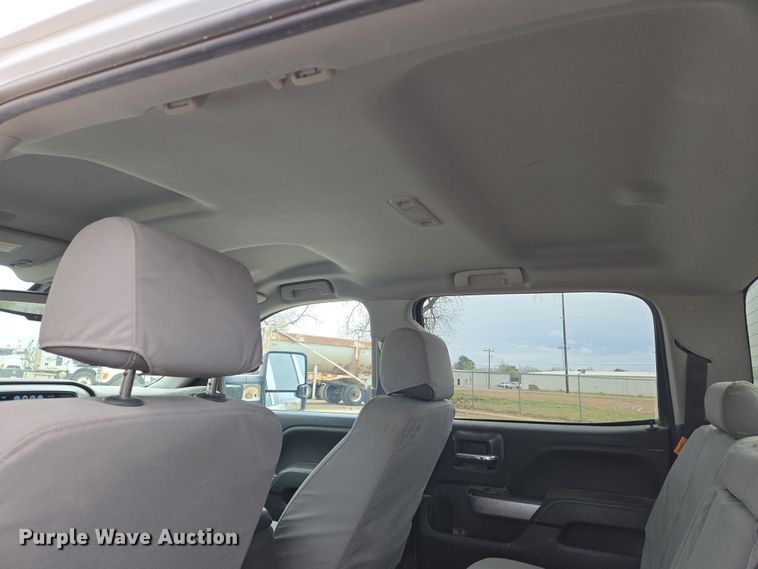 image for item EO0644 2019 Chevrolet Silverado 3500HD Crew Cab pickup truck