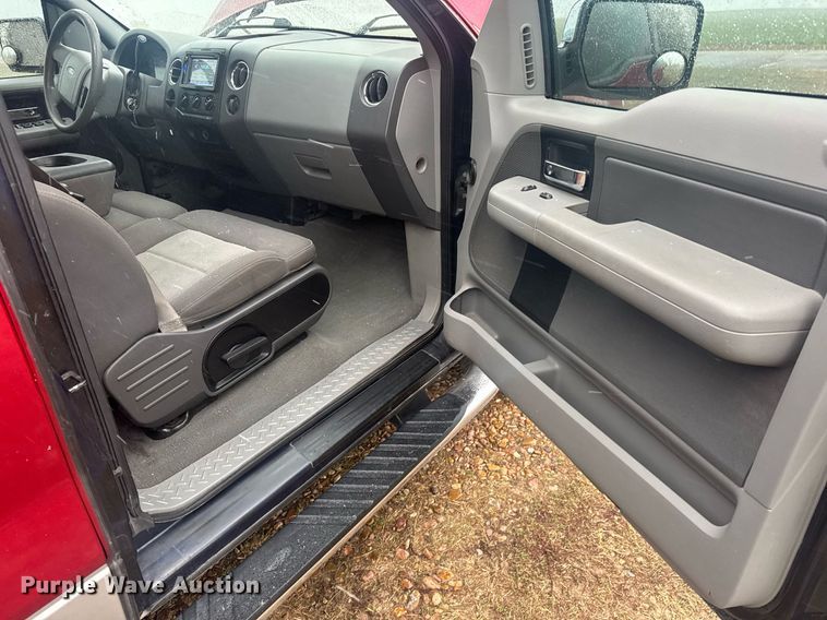 image for item EQ1238 2006 Ford F150 SuperCab pickup truck