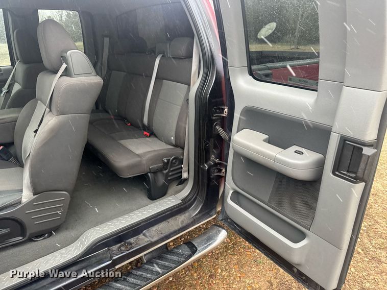 image for item EQ1238 2006 Ford F150 SuperCab pickup truck