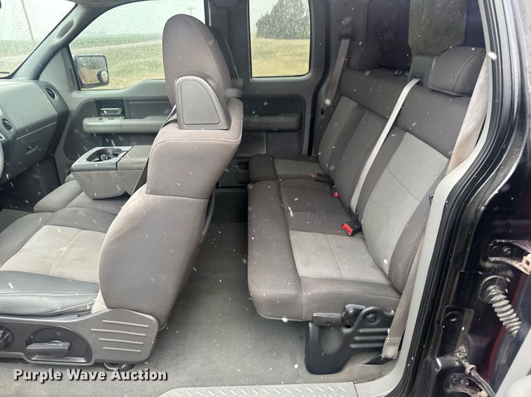 image for item EQ1238 2006 Ford F150 SuperCab pickup truck