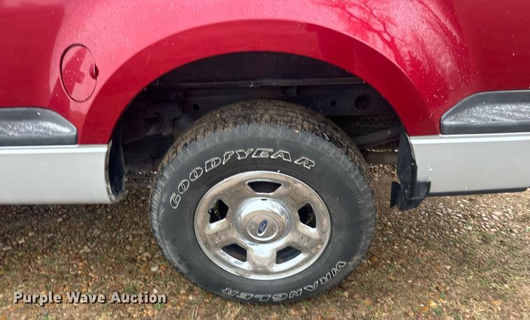 image for item EQ1238 2006 Ford F150 SuperCab pickup truck