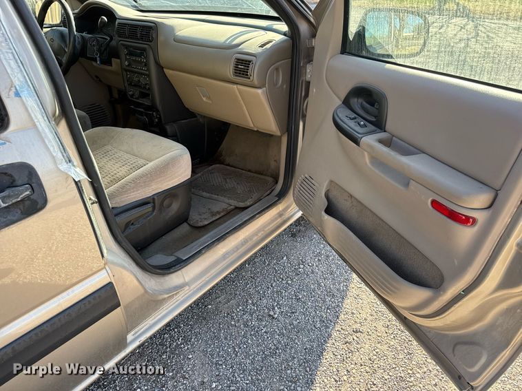 image for item EQ1239 2003 Chevrolet Venture van