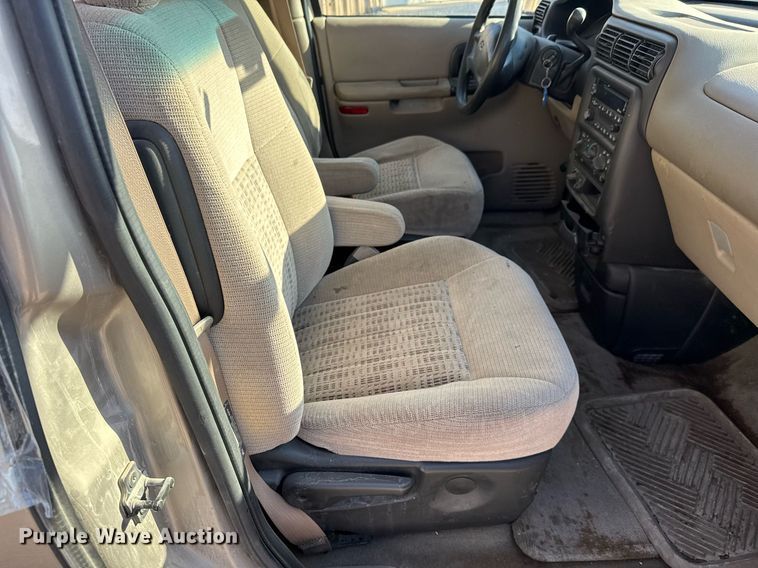 image for item EQ1239 2003 Chevrolet Venture van