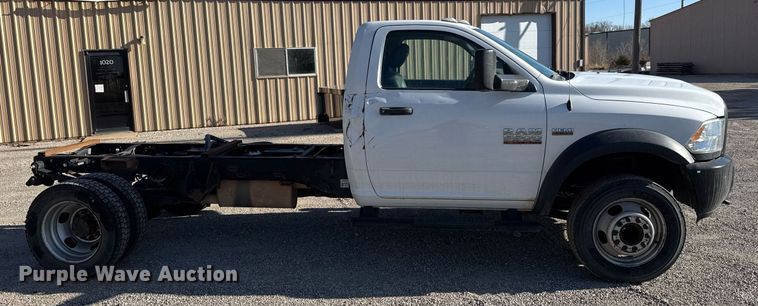 image for item EQ1240 2018 Dodge Ram 5500HD truck cab and chassis