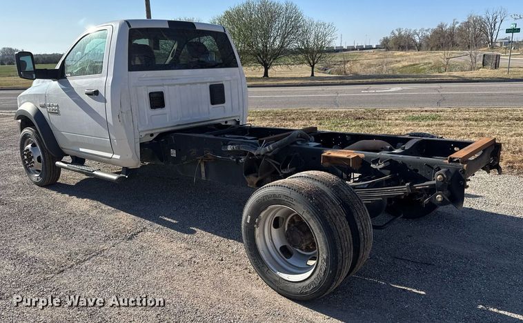 image for item EQ1240 2018 Dodge Ram 5500HD truck cab and chassis