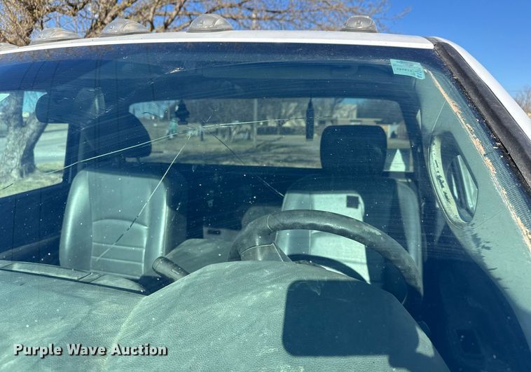 image for item EQ1240 2018 Dodge Ram 5500HD truck cab and chassis