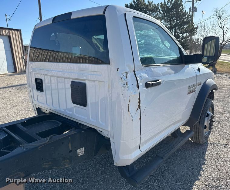 image for item EQ1240 2018 Dodge Ram 5500HD truck cab and chassis