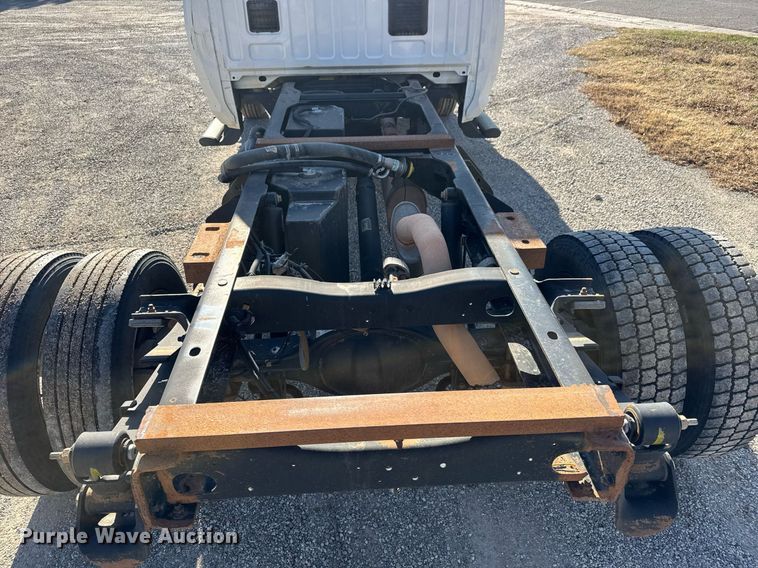 image for item EQ1240 2018 Dodge Ram 5500HD truck cab and chassis