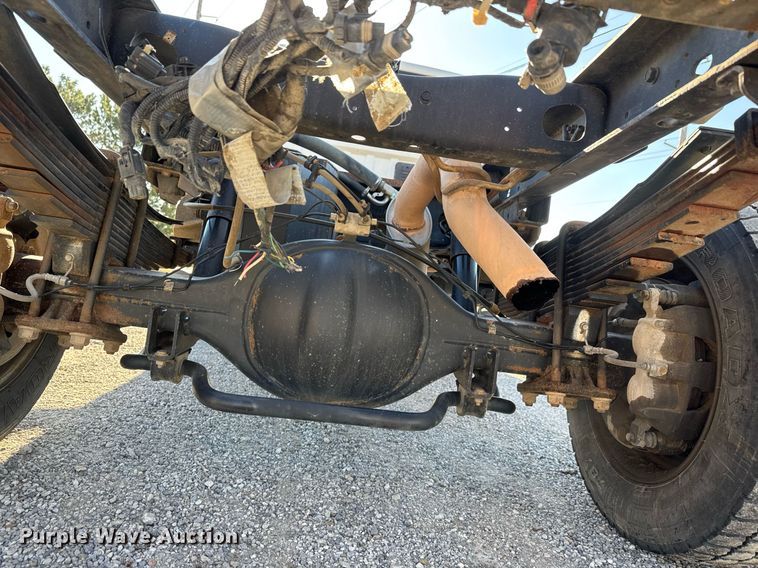 image for item EQ1240 2018 Dodge Ram 5500HD truck cab and chassis