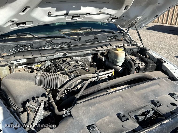 image for item EQ1240 2018 Dodge Ram 5500HD truck cab and chassis