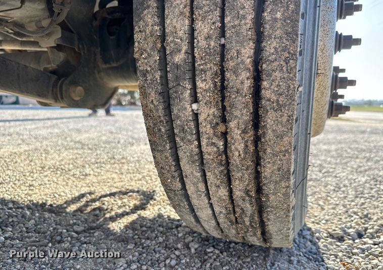 image for item EQ1240 2018 Dodge Ram 5500HD truck cab and chassis