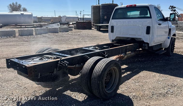 image for item EQ1242 2019 Chevrolet Silverado 5500HD truck cab and chassis