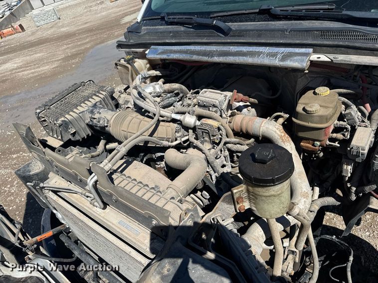 image for item EQ1242 2019 Chevrolet Silverado 5500HD truck cab and chassis