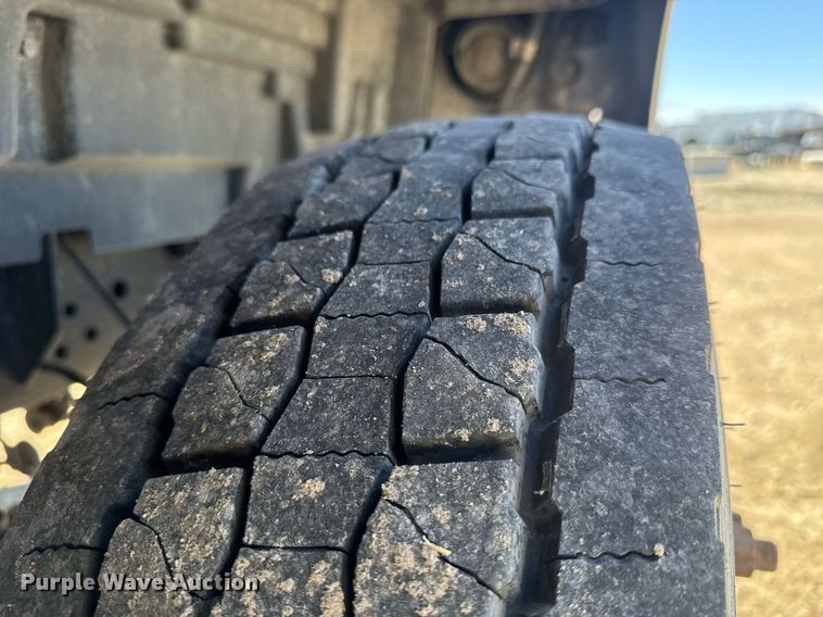 image for item EQ1242 2019 Chevrolet Silverado 5500HD truck cab and chassis