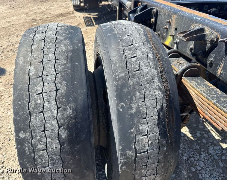 image for item EQ1242 2019 Chevrolet Silverado 5500HD truck cab and chassis