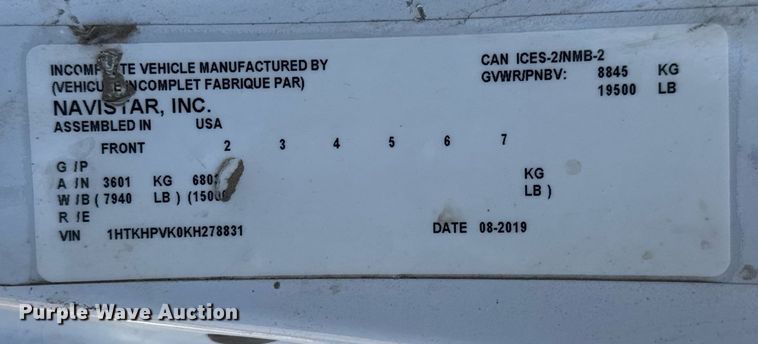 image for item EQ1242 2019 Chevrolet Silverado 5500HD truck cab and chassis