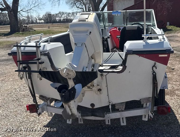 image for item EQ1243 1988 Thunder Craft 152 Capri boat