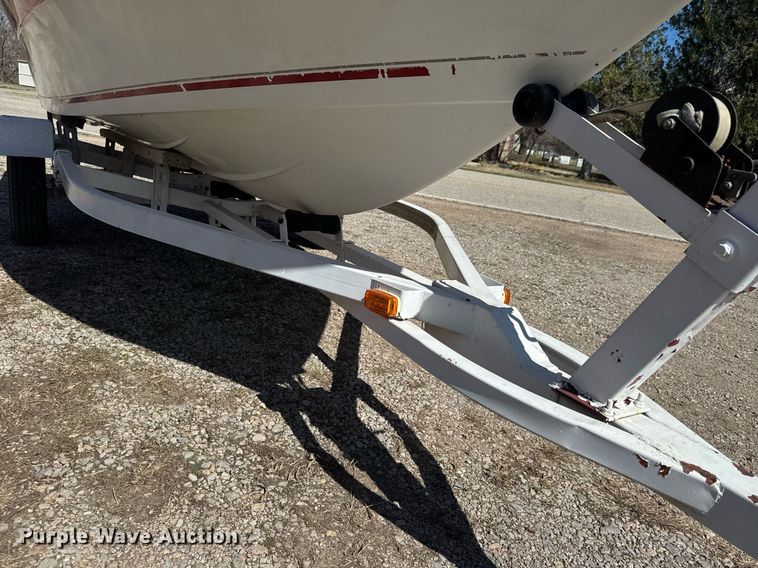 image for item EQ1243 1988 Thunder Craft 152 Capri boat