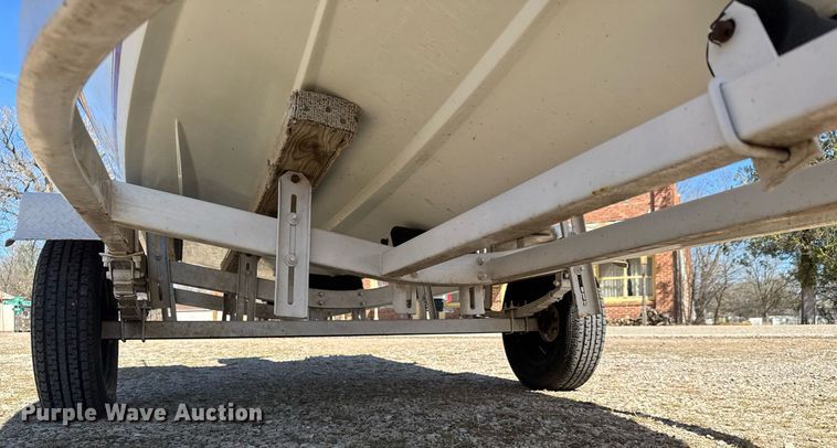 image for item EQ1243 1988 Thunder Craft 152 Capri boat