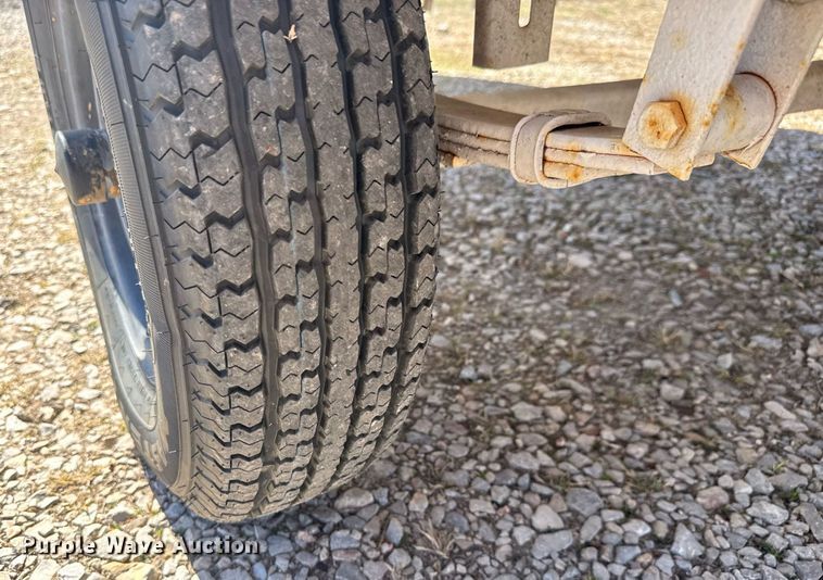 image for item EQ1243 1988 Thunder Craft 152 Capri boat