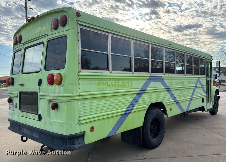 image for item EQ1256 1992 International 3800 school bus