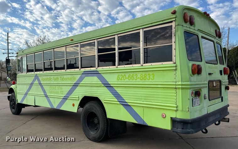 image for item EQ1256 1992 International 3800 school bus