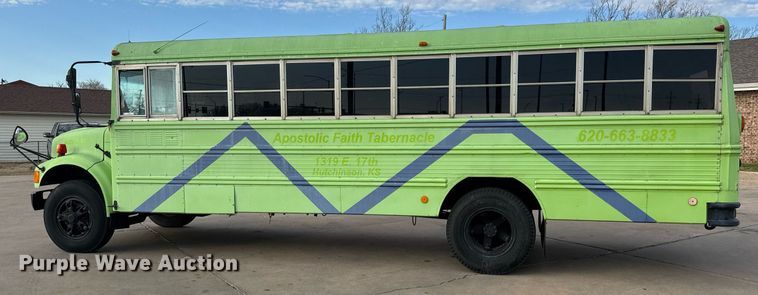 image for item EQ1256 1992 International 3800 school bus