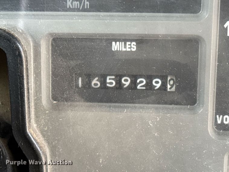 image for item EQ1256 1992 International 3800 school bus