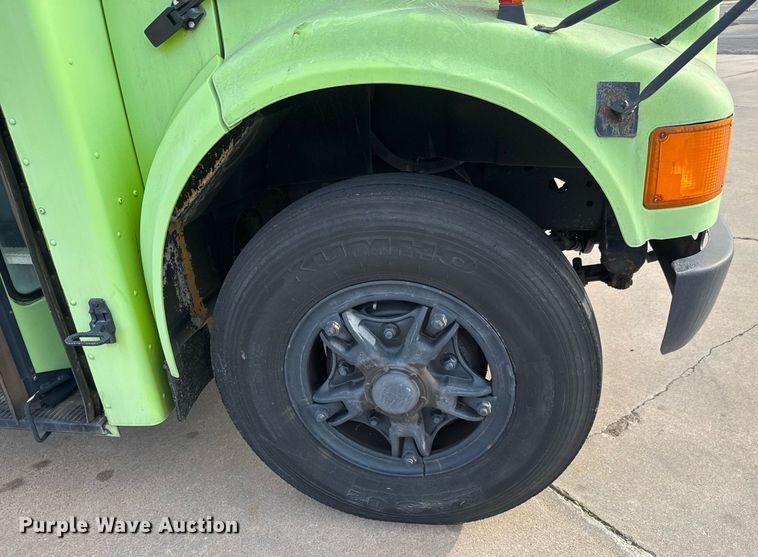 image for item EQ1256 1992 International 3800 school bus