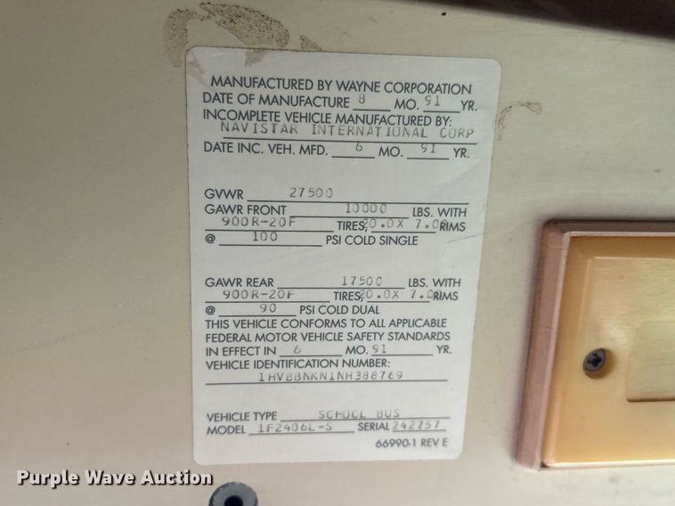 image for item EQ1256 1992 International 3800 school bus