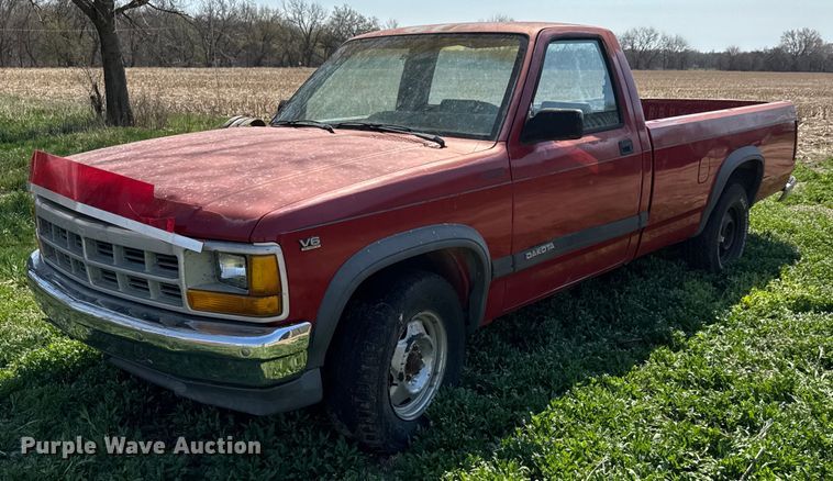 image for item EQ1260 1991 Dodge Dakota pickup truck