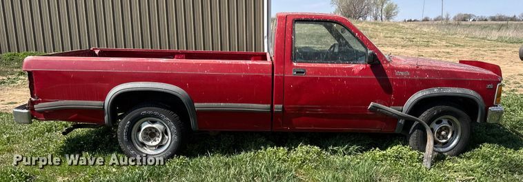 image for item EQ1260 1991 Dodge Dakota pickup truck