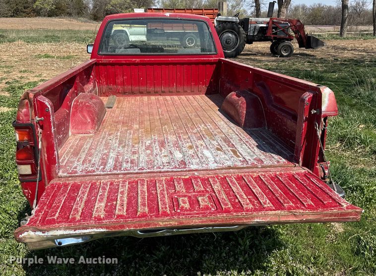 image for item EQ1260 1991 Dodge Dakota pickup truck