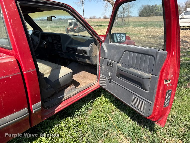 image for item EQ1260 1991 Dodge Dakota pickup truck