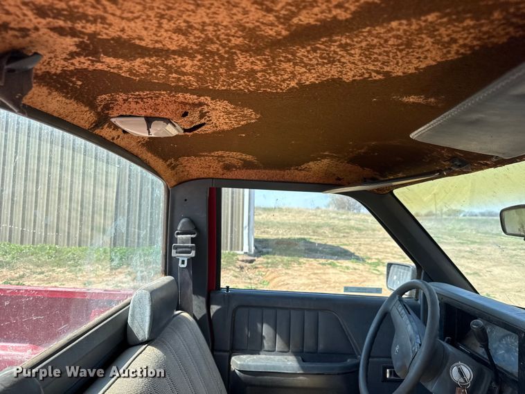 image for item EQ1260 1991 Dodge Dakota pickup truck