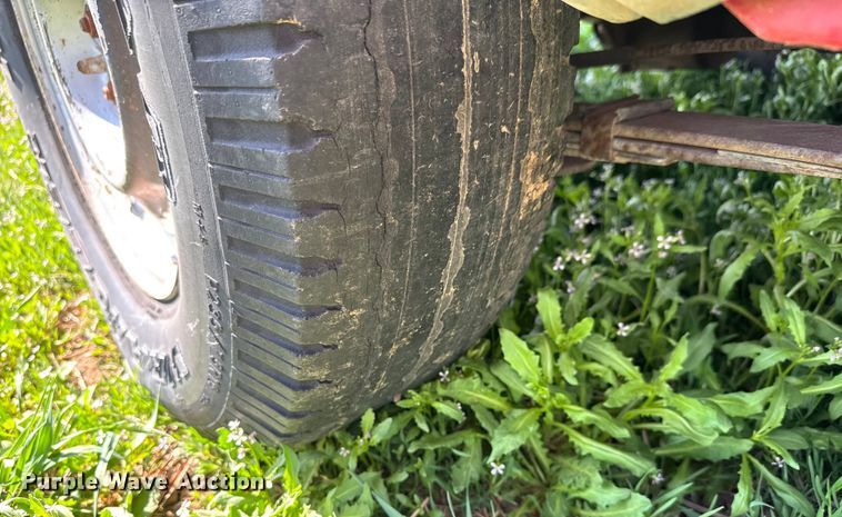 image for item EQ1260 1991 Dodge Dakota pickup truck