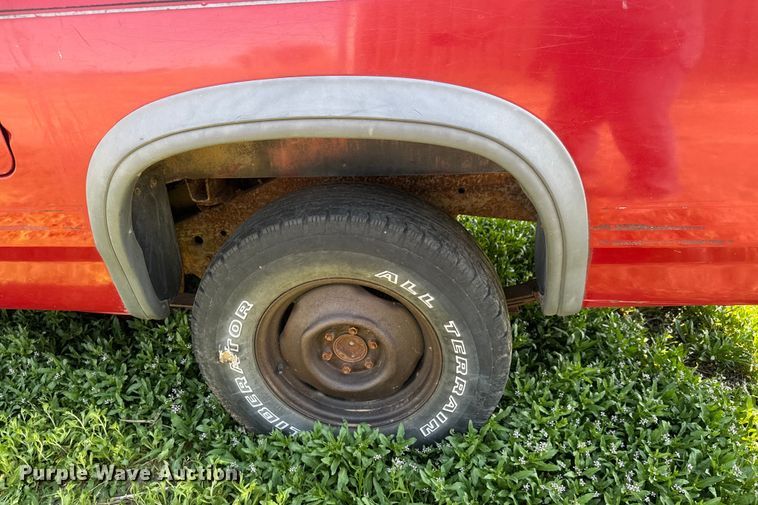 image for item EQ1260 1991 Dodge Dakota pickup truck