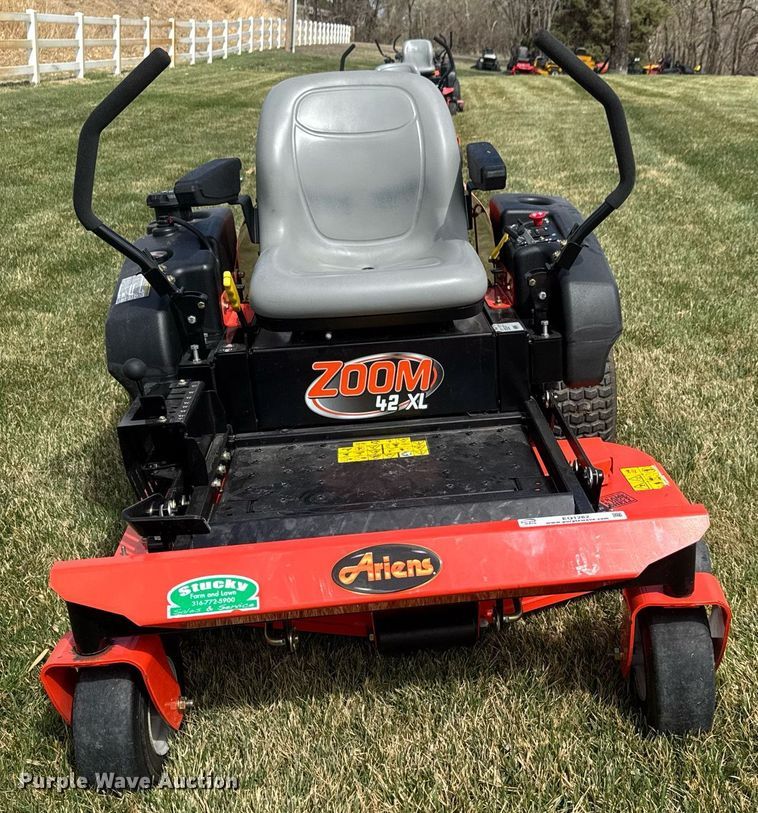 image for item EQ1262 Ariens Zoom 42 XL ZTR lawn mower