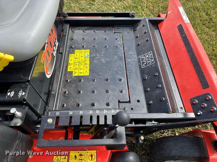 image for item EQ1262 Ariens Zoom 42 XL ZTR lawn mower