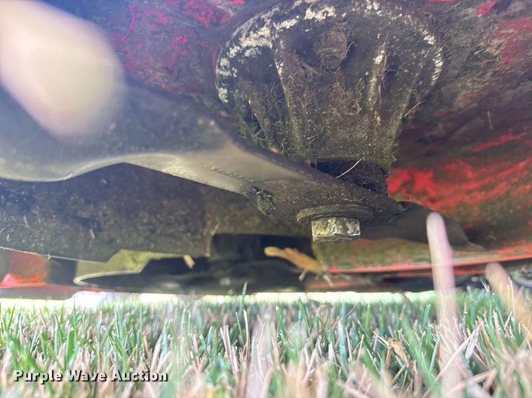 image for item EQ1262 Ariens Zoom 42 XL ZTR lawn mower