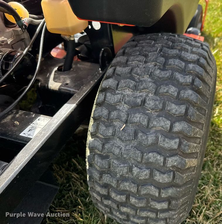 image for item EQ1262 Ariens Zoom 42 XL ZTR lawn mower