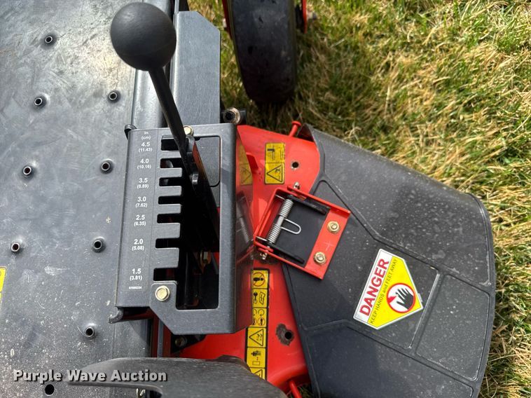 image for item EQ1263 Ariens Zoom 34 ZTR lawn mower