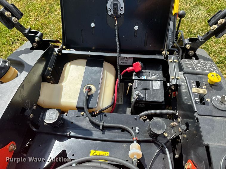 image for item EQ1263 Ariens Zoom 34 ZTR lawn mower