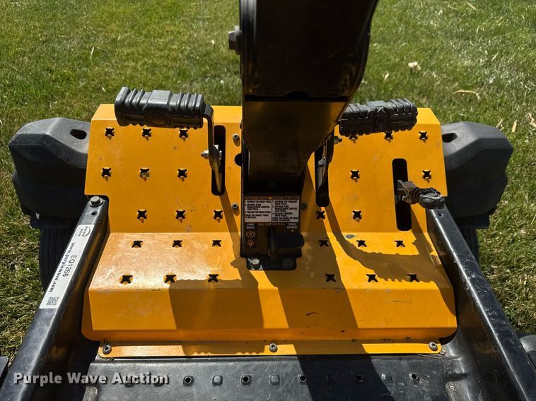 image for item EQ1266 2015 Cub Cadet Z-Force S ZTR lawn mower