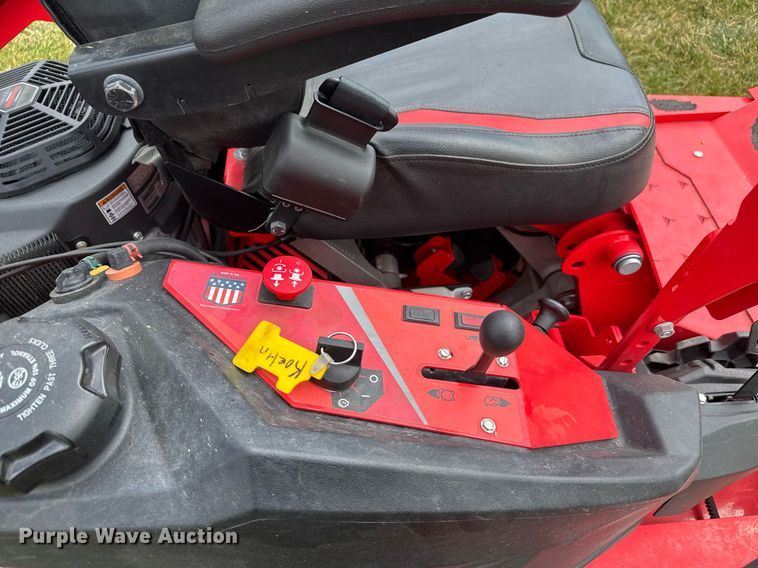 image for item EQ1268 Gravely Pro-Turn 672 ZTR lawn mower