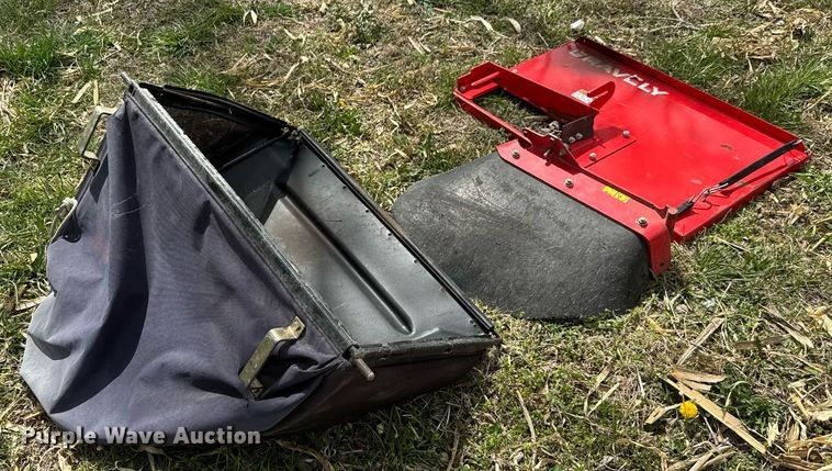 image for item EQ1269 Gravely Pro-Walk Gear ZTR lawn mower