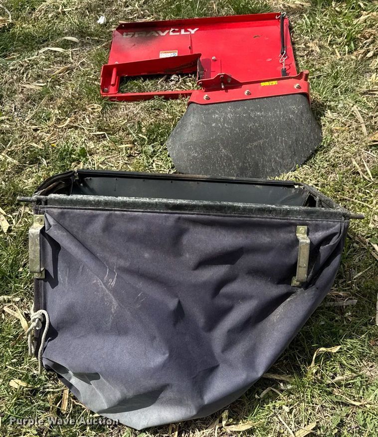 image for item EQ1269 Gravely Pro-Walk Gear ZTR lawn mower